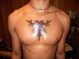 Gogus Kafesi Kanatli Kalp Dovmesi Chest Heart Tattoo With Wings Dovme Tasarimlari Erkek Dovmeleri Kalp Dovmeleri