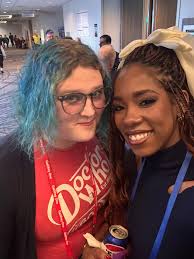 GallifreyOne · 120M threads