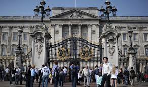 Which areas are open for tours? French Tourists More Likely To Visit The London Eye Than Eiffel Tower Uk News Express Co Uk