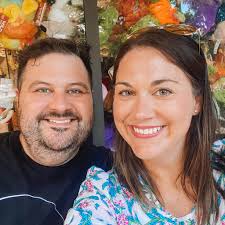 What quilt coordinates with my daughter's bedspread and sheet sets?