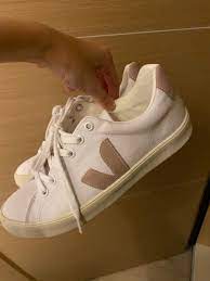 Veja baby pink 櫻花粉紅色白鞋38碼, 女裝, 鞋, 波鞋- Carousell