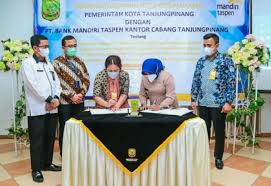Bahkan koperasi swamitra juga dapat melakukan beragam transaksi secara online di seluruh cabang swamitra. Rahma Walikota Tanjungpinang Tanda Tangan Memorandum Of Understanding Dengan Pt Bank Mandiri Taspen Relasi Publik Kepri