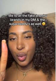 It’s getting out of hand to be honest #fakejewelrybrands #fakecollabs  #fakepartnerships #fakecollaboration #fakedm