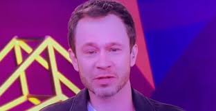 He is the son of maria helena lopes rodrigues de leifert and gilberto leifert, former director of central globo for market relations at rede globo. Zge23aih3dku4m