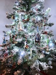 Get the tutorial at as the bunny hops. Disney Themed Christmas Decorating Kerry Louise Norris