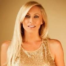 Artist: Amanda Henkel