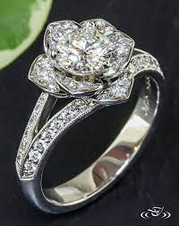 Diamond Rose Engagement Ringa Lush Diamond Rose Blooms From A Platinum Split Sho Rose Engagement Ring Wedding Rings Engagement Antique Engagement Rings Vintage