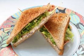 Surf And Turf Club Sandwich Cooking Ez Com Recette Recettes Club Sandwich Recettes De Cuisine Club Sandwich