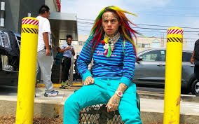 El chapo's beauty queen wife stays loyal. Neef Van El Chapo Bedreigt 6ix9ine S Familie In Opgedoken Voicemail Bericht