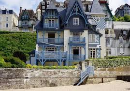 Location Deauville Decouvrez Notre Selection D Interieurs A Louer Sur Airbnb Elle Decoration A Louer Maison Bois Louer