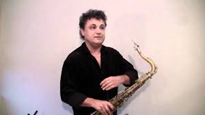 If you struggle with the basic method of how to blow smoke rings there is a really easy way to do it with almost no practise. Saxophone Embouchure Learn How To Blow The First Sounds From Your Saxophone Youtube