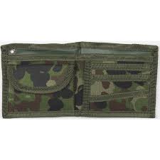 自衛隊 財布