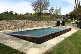Poolakademie De Bauen Sie Ihren Pool Selbst Wir Helfen Ihnen Dabei Schwimmbaddecks Kleine Hinterhof Pools Gartenpools