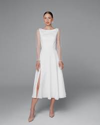 16 chic and casual dresses for a backyard wedding. Short And Sweet Our Favorite Little White Dresses For Brides Green Wedding Shoes
