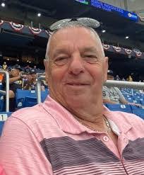 Julius Donald's Instagram, Twitter & Facebook