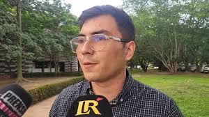 📢 Hoy lamentamos profundamente que, en nuestra universidad pública, se  haya retirado —sin autorización ni competencia— la bandera de Israel, una  de las muchas que representan a los países con los que