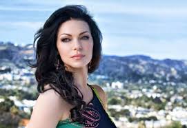 Actress laura prepon tells today's savannah guthrie that it was truly magical to go from working with the incredible cast of women on orange is the new. Such A Blessing Oitnb Star Laura Prepon Has Given Birth To A Baby Girl Shemazing
