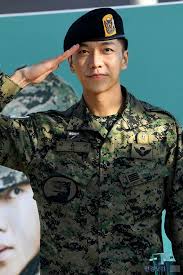 Lee seung gi is a south korean singer, actor, host, and entertainer. í¬í†  ì´ìŠ¹ê¸° ê° ìž¡ížŒ ê²½ë¡€ í•œê²½ë‹·ì»´