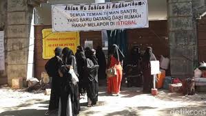 Yaitu berdakwah di suatu tempat dalam beberapa hari atau bulan. Kampung Madinah Di Magetan Ini Dipenuhi 50 Ribu Santri Ada Apa