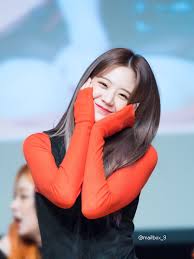 Pin Oleh Isobel Di Fromis Selebritas Gadis Cantik Kecantikan