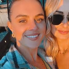 Kellie Kennedy's Instagram, Twitter & Facebook