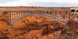 Glen Canyon Dam Bridge, 700 feet above the Colorado River in Northern  Arizona : r/InfrastructurePorn