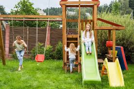 Spielgeräte für den garten spiel und garten ist dein onlineshop für hochwertige spielgeräte aus holz, made in germany. Gartenspielzeug Fur Kinder Jetzt Geht Es Ab Ins Grune