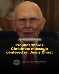 Christmas is loading, America — and the energy is already off the charts.  Elon Musk, Sydney Sweeney, and President Trump out here serving the most  iconic holiday vibes of the season, MAGA