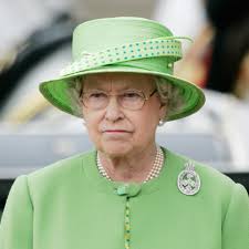 Jonathan Van Ness Campaigns for Elizabeth Warren—& Attracts Future Voters