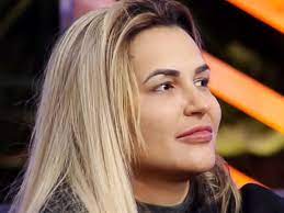 A Fazenda: Deolane pode ser chamada de doutora? Especialista explica