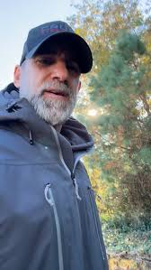 EOD1 LUIS SOUFFRONT: Talking story about you all day brother. Cherish the  details of every moment with those that you spend your time with, love,  care about, and that you have an