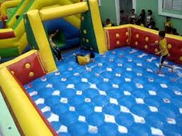 Nosso futebol de sabão é acompanhado de um monitor juiz a fim de garantir a tranquilidade e segurança das partidas. Futebol De Sabao Ultra Games Park Locacao E Venda De Brinquedos Youtube