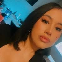 Amanda Cossette's Instagram, Twitter & Facebook