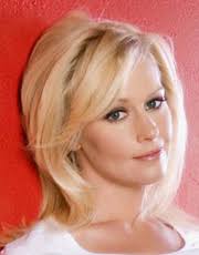 Beverly Lynne's Instagram, Twitter & Facebook