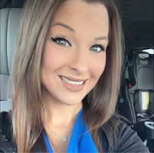 Let your career bloom 🌻 Goodbyes are bittersweet, but we know our  graduating students are going to THRIVE! 🌱