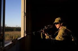 Australian Army Soldiers From The 6th Battalion Royal Australian Regiment Patroling During Exercise Blue Dog 2 In Sh Military Heroes Army Soldier Rockhampton