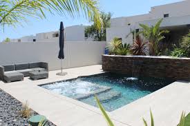 Decoracion de terrazas y jardines con estatuas y ornamentos. Construccion De Piscina Spa Terraza Y Fuente De Agua Atp Piscines Construccion Y Mantenimiento De Piscinas En Girona