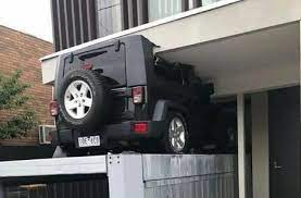 Minat membeli rumah dengan harga 100 juta di yogyakarta juga terbilang cukup tinggi. Niatnya Ingin Pamer Garasi Bawah Tanah Mobil Mewah Ini Malah Jadi Ringsek Mobimoto Com
