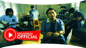 G a inilah saat terakhirku melihat kamu d ac bm jatuh air mataku menangis pilu g e hanya mampu. Chord Gitar Lagu Di Antara Bintang Hello Kunci Dari C Maafkan Aku Yang Selalu Menyakitimu Tribunnews Com Mobile