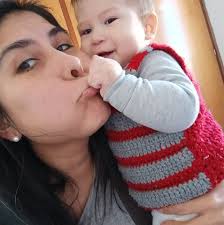 Vendo cama de roble, se la pueden llevar con o sin colchón tiene un detalle  en el lateral. 100.000 💸✨