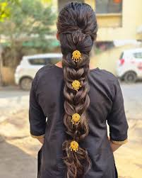 Smita More (@smitamore24_makeupartist) • Instagram photos and videos