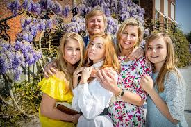 Er übernahm das amt von seiner mutter beatrix, die an diesem tag vom thron abdankte. Konig Willem Alexander Steckbrief News Bilder Gala De