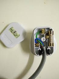 Wayar kuprum berenamel wayar ini disalut dengan lapisan enamel. Tentang Saya Penggunaan Wayar Merah Kuning Dan Hitam