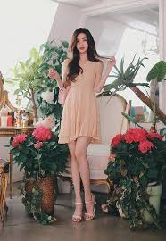 Những mẫu váy đi dự tiệc cưới dễ thương nhất không thể bỏ lỡ