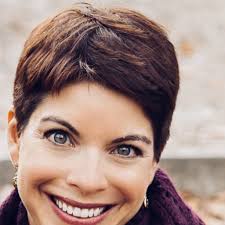 Colleen Whiting's Instagram, Twitter & Facebook