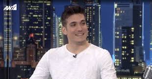 Αποκάλυψε αν είναι σε σχέση με τον παύλο γαλακτερό. Giwrgos Kakosaios Eixa Agxos Oti 8a Poyn Pws Eimai Gios Toy Giannh Ploytarxoy Alla To Doylepsa Mesa Moy Neolaia Gr