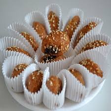 Epingle Par Mayaencuisine Sur Patisseries Algeriennes Makrout Recette Patisserie Orientale Galette De Semoule