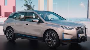 Sustainable materials, unusual surfaces and futuristic design provide much to say 'wow' about. 2021 Bmw Ix Gets Rave Reviews With Impressive Interior Exterior Tech Is It Better Than The Audi E Tron Itech Post