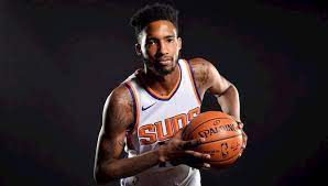 Undrafted, signed with phoenix as an undrafted rookie in 2016. Derrick Jones Jr Bio Wiki Age Height Girlfriend Contract Salary And 2020 Dunk Contest Winner