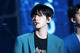 No wonder he usually has the strongest eye makeup in the group. K Pop K Fans Why Is Baekhyun S Makeup So Thick